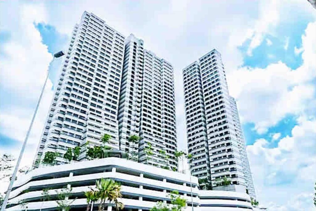 Legoland Jb Aghome Medini 3Room8Pax Bukit Indah Nusajaya  Exterior foto